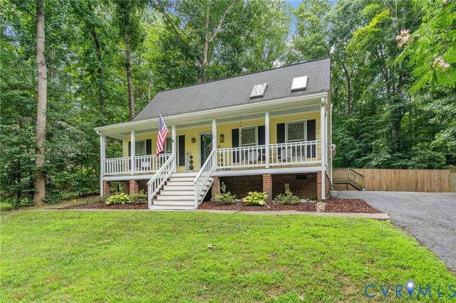 13325 Master Stag Dr, Chesterfield, VA 23112
