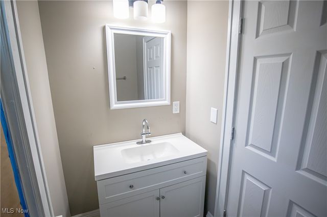 11906 Hamlen Avenue, Cleveland, OH 44120