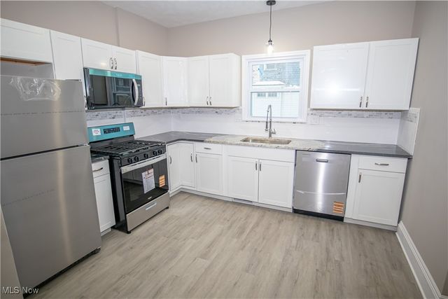 11906 Hamlen Avenue, Cleveland, OH 44120