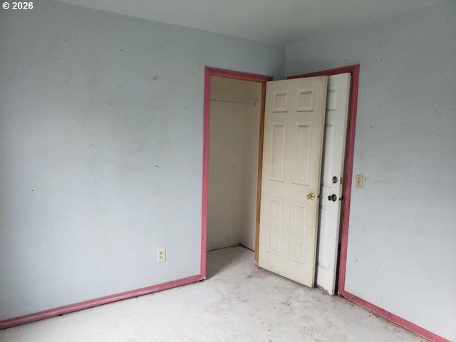 907 S COLLEGE St, Joseph, OR 97846