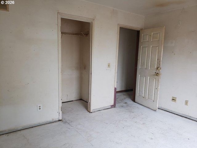 907 S COLLEGE St, Joseph, OR 97846