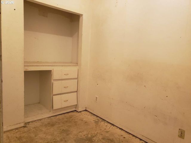 907 S COLLEGE St, Joseph, OR 97846