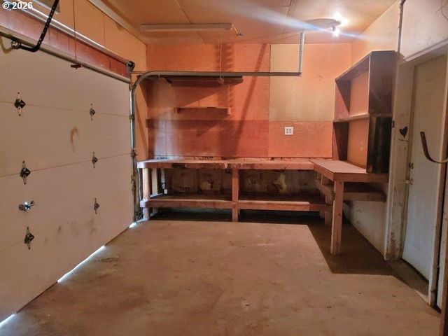 907 S COLLEGE St, Joseph, OR 97846