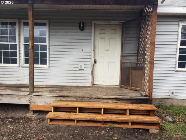 907 S COLLEGE St, Joseph, OR 97846