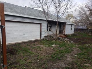 907 S COLLEGE St, Joseph, OR 97846