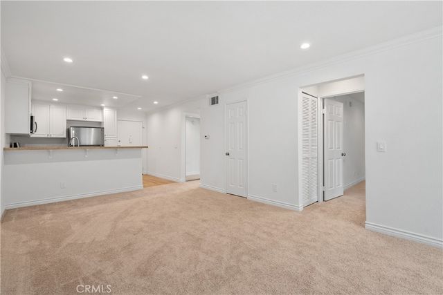 5525 Canoga Avenue 218, Woodland Hills, CA 91367