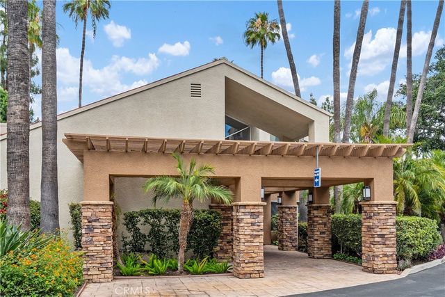 5525 Canoga Avenue 218, Woodland Hills, CA 91367
