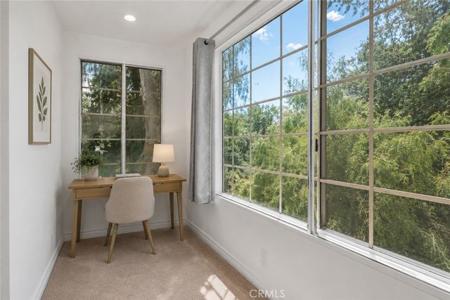5525 Canoga Avenue 218, Woodland Hills, CA 91367