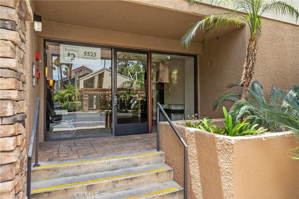 5525 Canoga Avenue 218, Woodland Hills, CA 91367