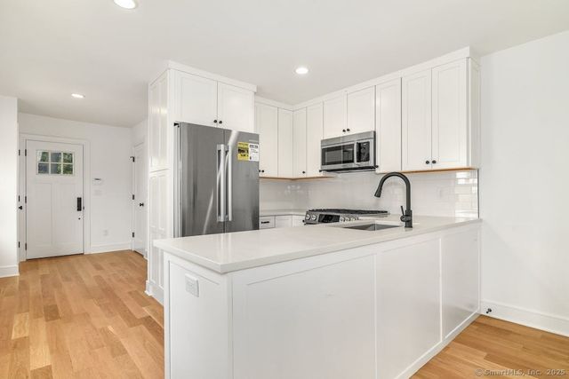 54 Main Street, New Canaan, CT 06840
