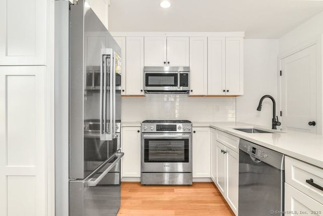 54 Main Street, New Canaan, CT 06840
