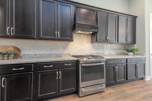 1157 MOUNTAIN SIDE DR, Collierville, TN 38017