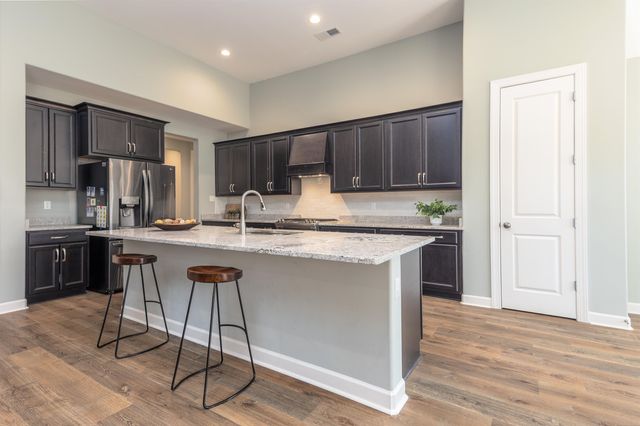 1157 MOUNTAIN SIDE DR, Collierville, TN 38017