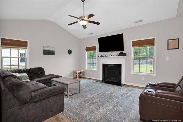 154 Lumber Street, Raeford, NC 28376