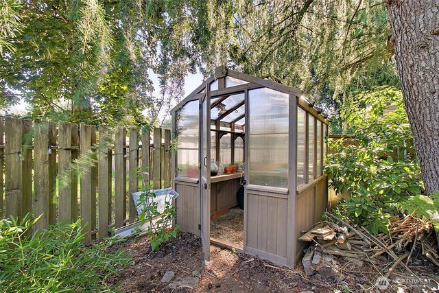 27117 41st Place S, Kent, WA 98032