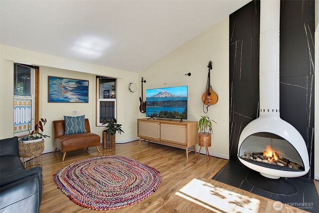 27117 41st Place S, Kent, WA 98032
