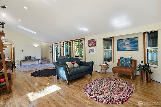 27117 41st Place S, Kent, WA 98032
