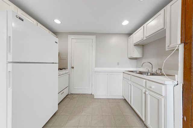 3125 3rd Avenue S, Minneapolis, MN 55408