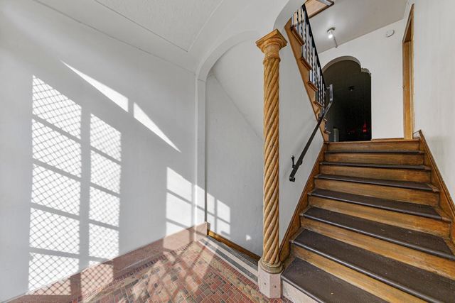 3125 3rd Avenue S, Minneapolis, MN 55408