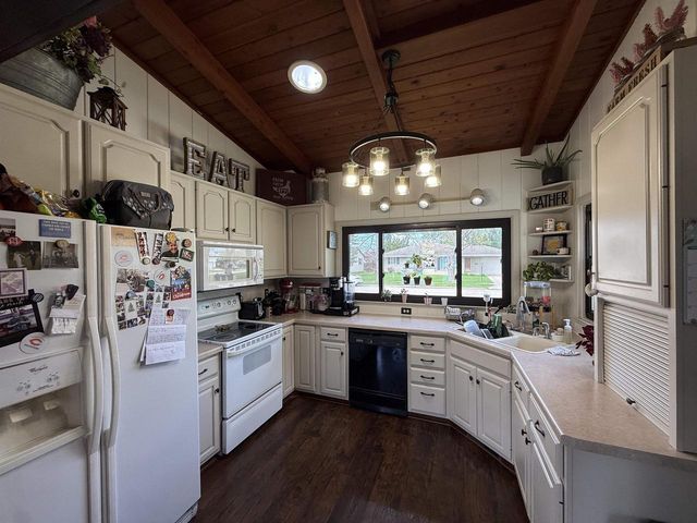 1426 Tamarack Lane, Janesville, WI 53545