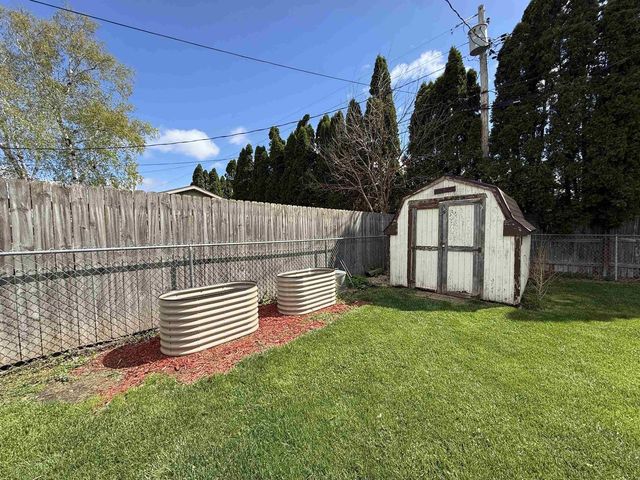 1426 Tamarack Lane, Janesville, WI 53545