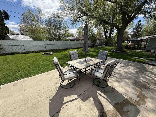 1426 Tamarack Lane, Janesville, WI 53545