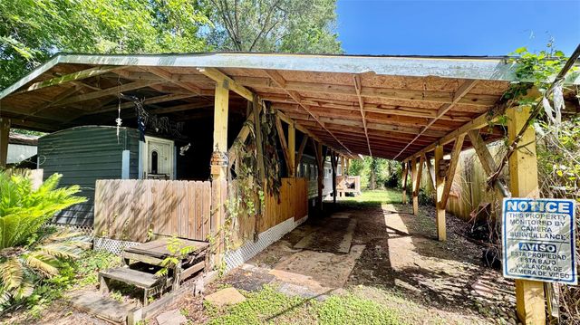 405 E Waring Street, Dayton, TX 77535