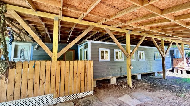 405 E Waring Street, Dayton, TX 77535
