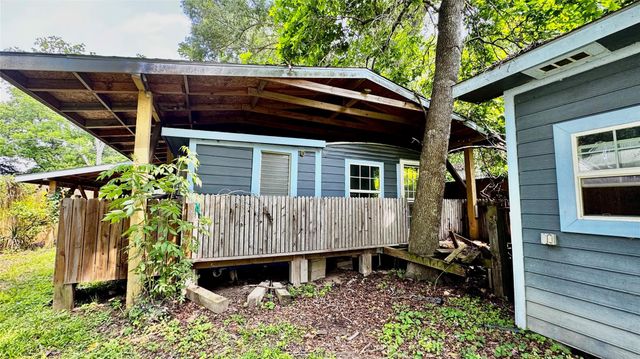 405 E Waring Street, Dayton, TX 77535