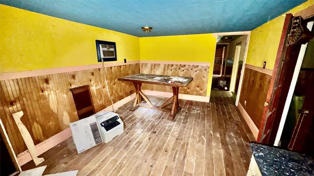 405 E Waring Street, Dayton, TX 77535