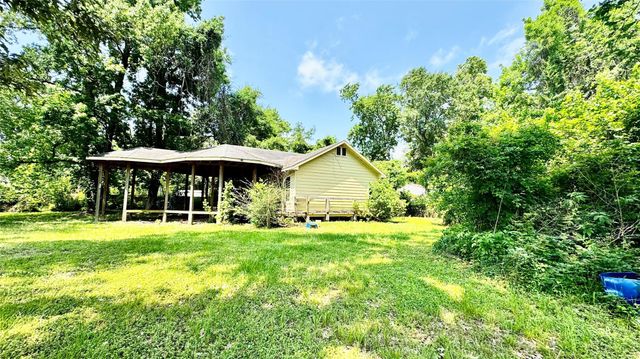 405 E Waring Street, Dayton, TX 77535