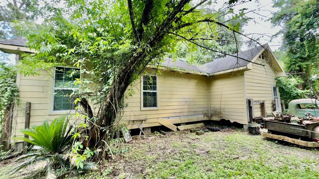 405 E Waring Street, Dayton, TX 77535