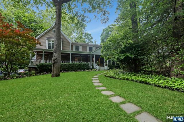 245 Allison Court, Englewood, NJ 07631
