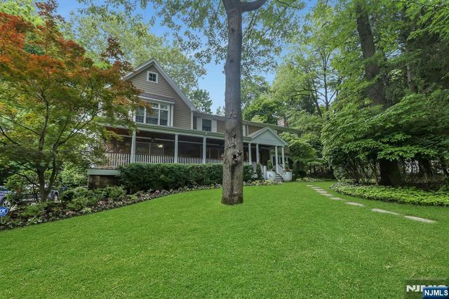 245 Allison Court, Englewood, NJ 07631
