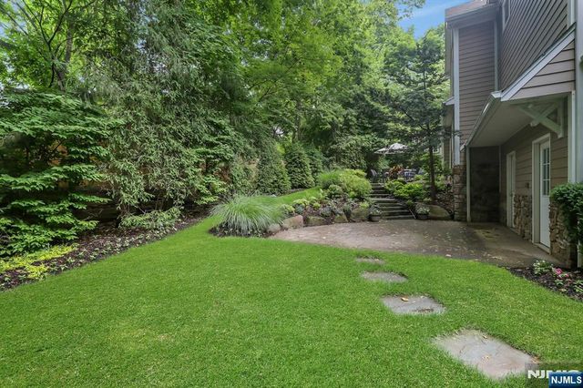 245 Allison Court, Englewood, NJ 07631