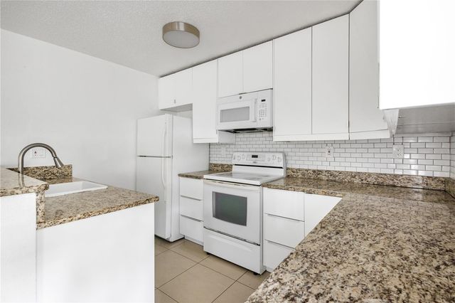 1831 BOUGH AVENUE 1, Clearwater, FL 33760