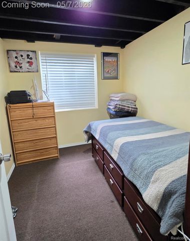 6456 Skylar Lane, Waterford Charter Township, MI 48327