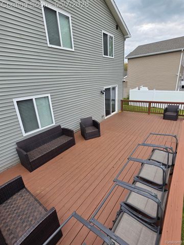 6456 Skylar Lane, Waterford Charter Township, MI 48327
