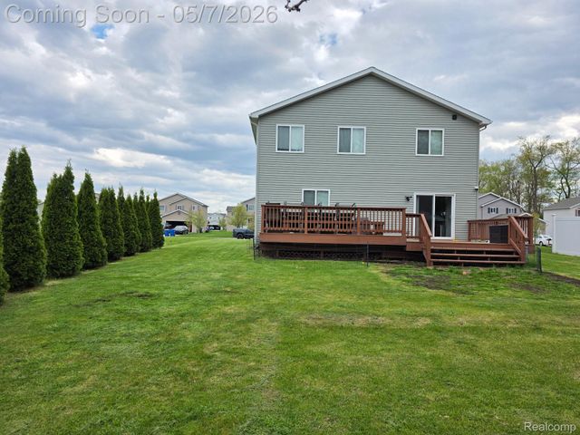 6456 Skylar Lane, Waterford Charter Township, MI 48327