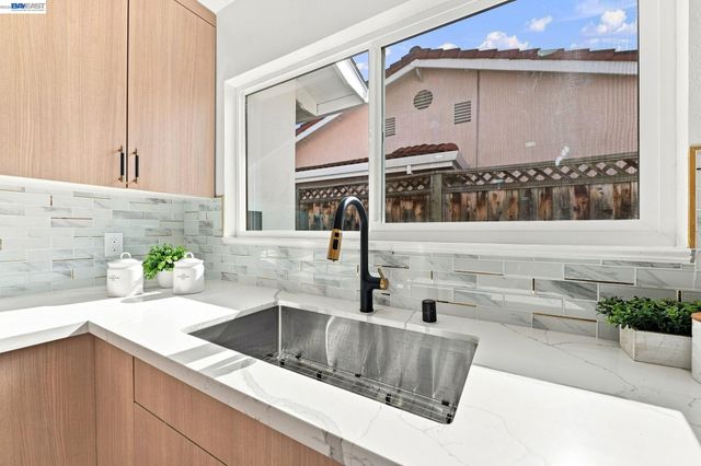 3531 Independence Rd, Fremont, CA 94538