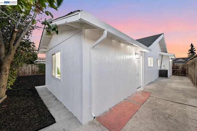 3531 Independence Rd, Fremont, CA 94538