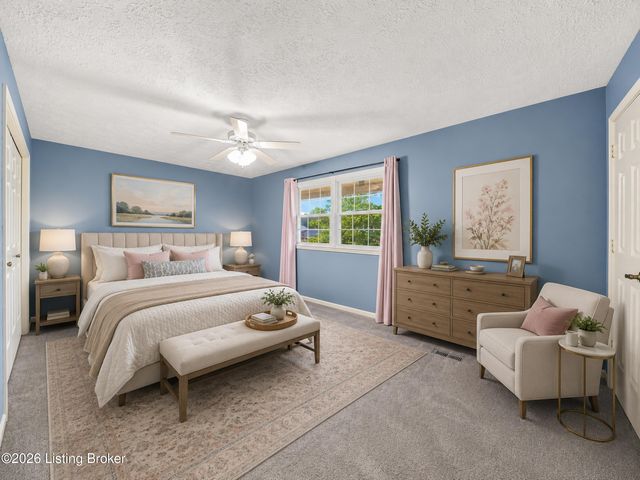 8319 Damascus Cir, Louisville, KY 40228
