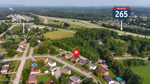 8319 Damascus Cir, Louisville, KY 40228