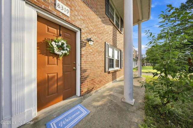 8319 Damascus Cir, Louisville, KY 40228