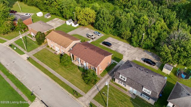 8319 Damascus Cir, Louisville, KY 40228