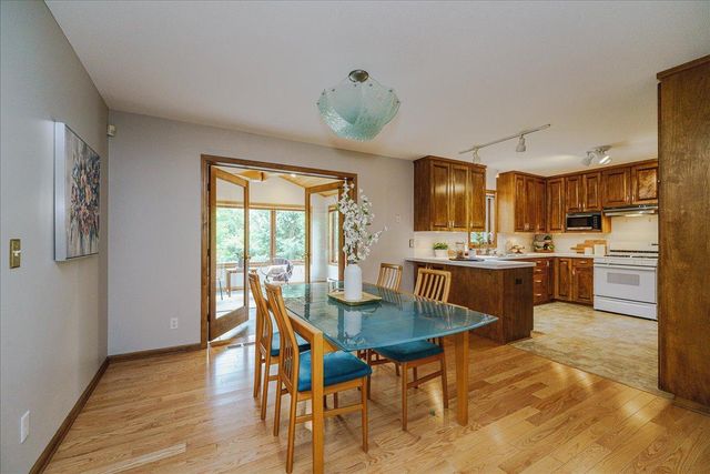 1060 Dennis Street S, Maplewood, MN 55119