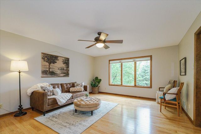 1060 Dennis Street S, Maplewood, MN 55119