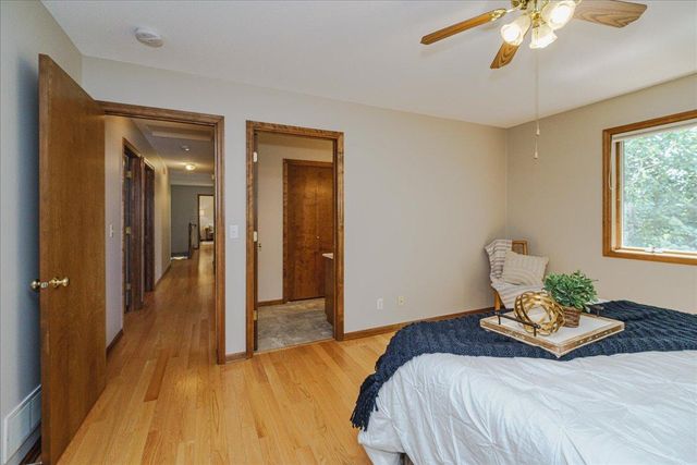 1060 Dennis Street S, Maplewood, MN 55119