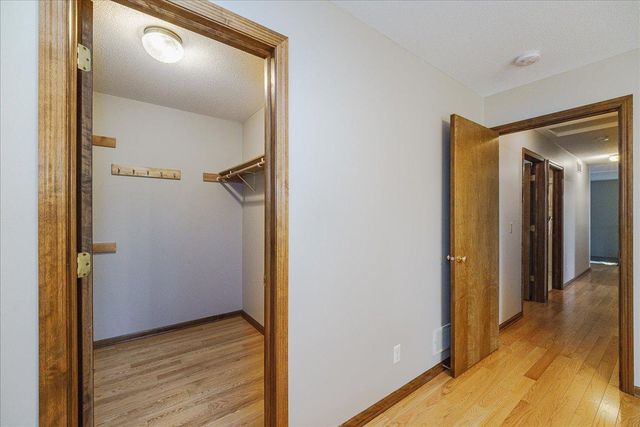 1060 Dennis Street S, Maplewood, MN 55119