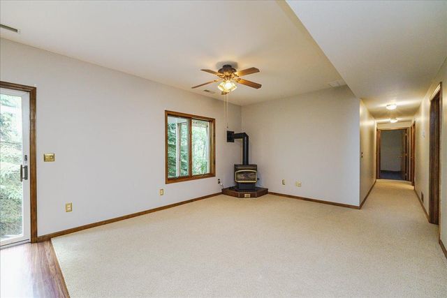 1060 Dennis Street S, Maplewood, MN 55119